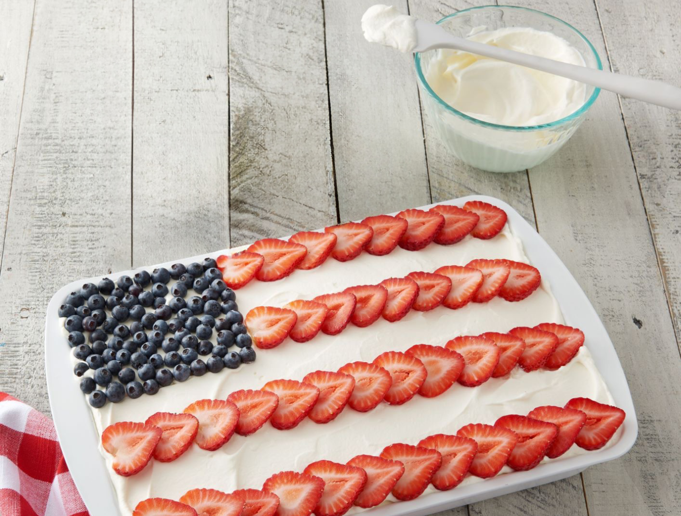 Stars & Stripes Vanilla Berry Cake - DairyPure®