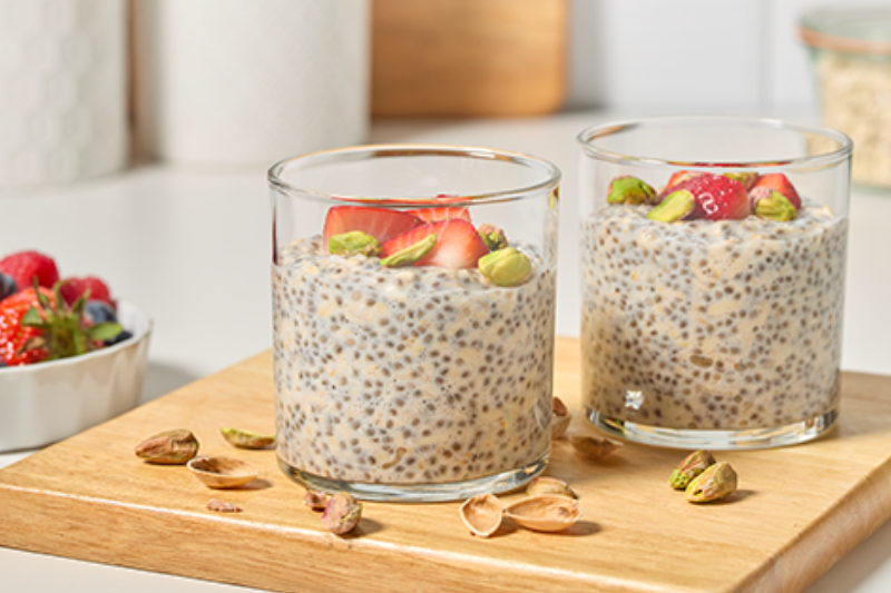Pistachio Strawberry Overnight Oats - DairyPure®